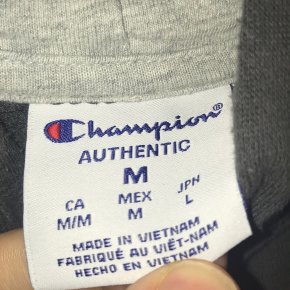 Champion hoodie size medium women - Picture 3 of 5